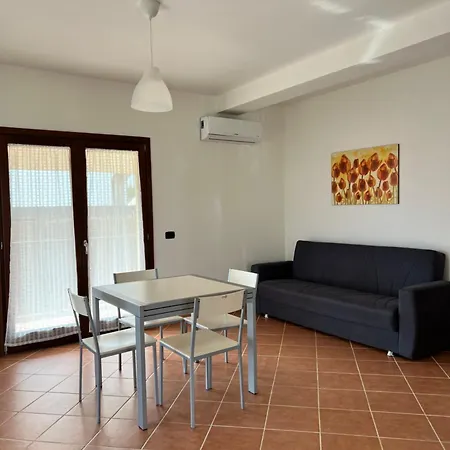 Holiday home Casa Grecale Girasole